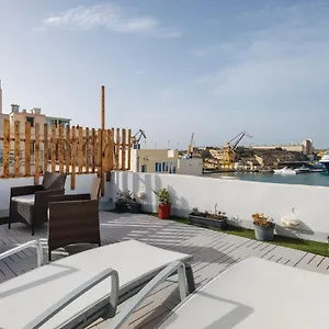 Traditional Maltese Townhouse - Close To Sea Holiday home